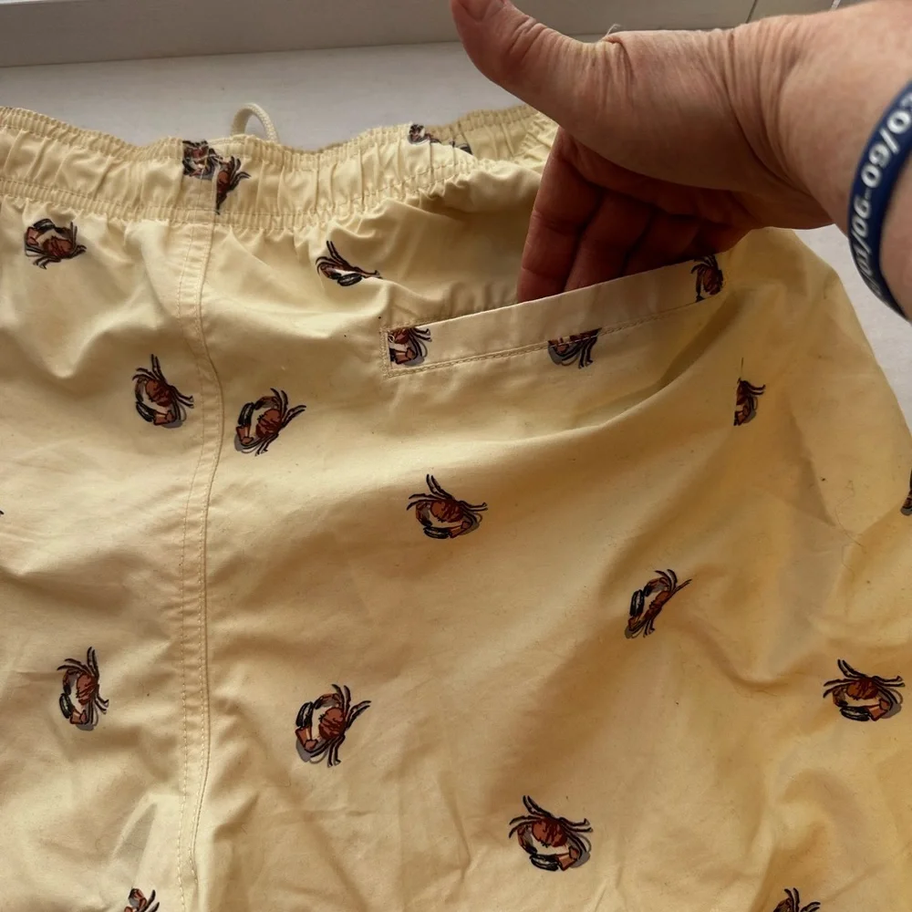 H&M Men's crab print swim trunks size M